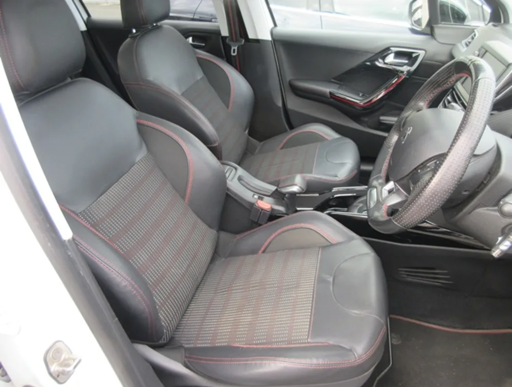 PEUGEOT 2008 GTLINE MOONROOF - PRG Motors Ltd