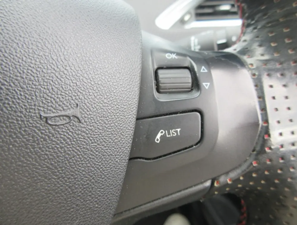 PEUGEOT 2008 GTLINE MOONROOF - PRG Motors Ltd