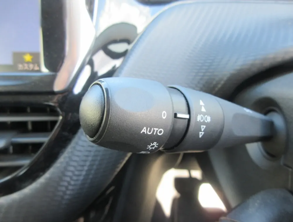 PEUGEOT 208 ALLURE - PRG Motors Ltd