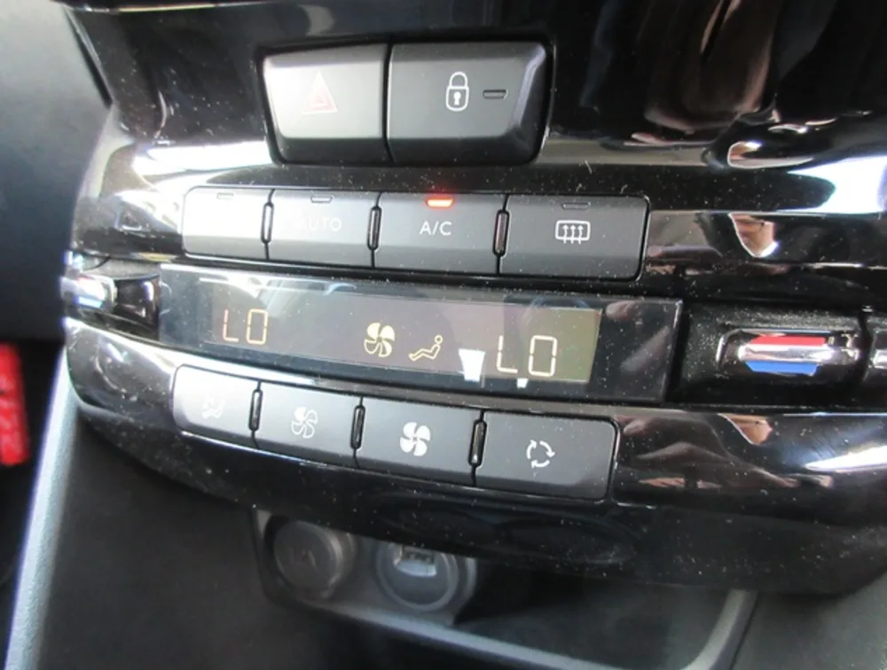 PEUGEOT 208 ALLURE - PRG Motors Ltd