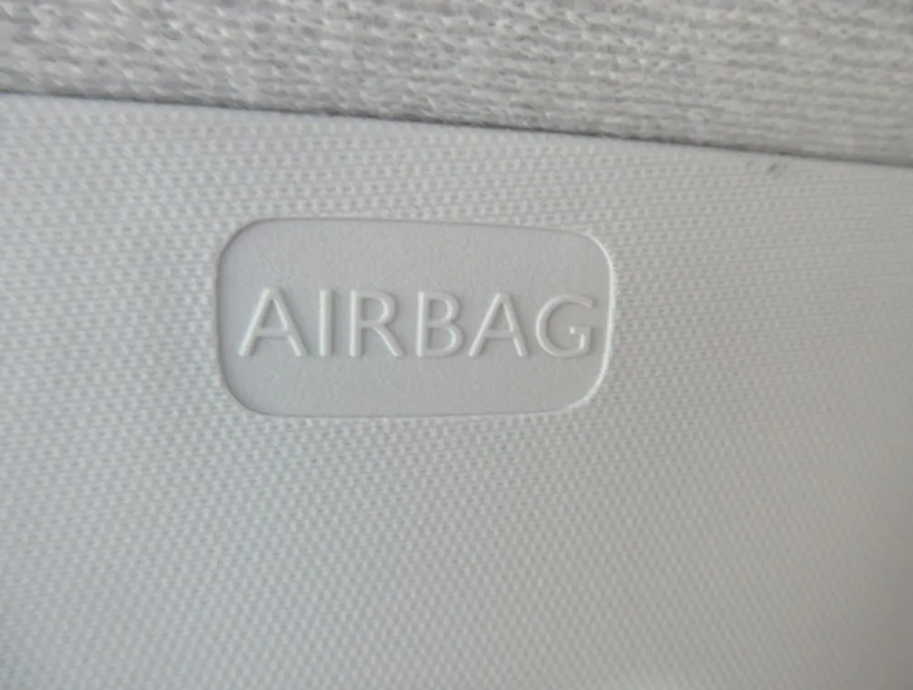 PEUGEOT 208 ALLURE - PRG Motors Ltd