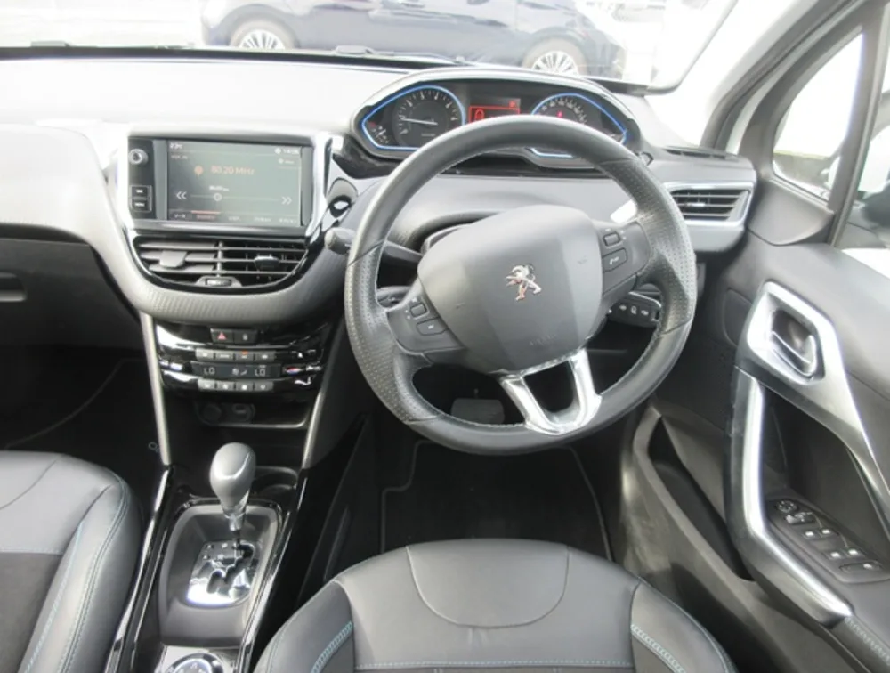 PEUGEOT 2008 CROSSCITY MOONROOF - PRG Motors Ltd