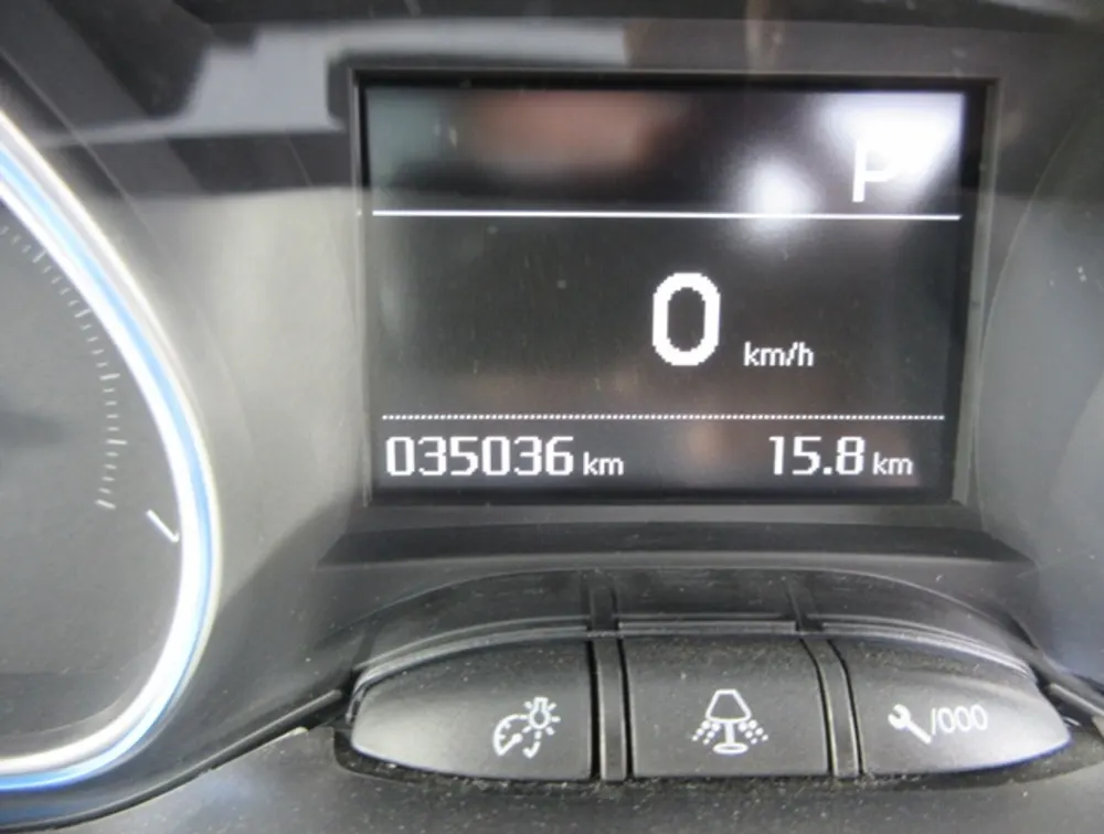 PEUGEOT 2008 CROSSCITY MOONROOF - PRG Motors Ltd