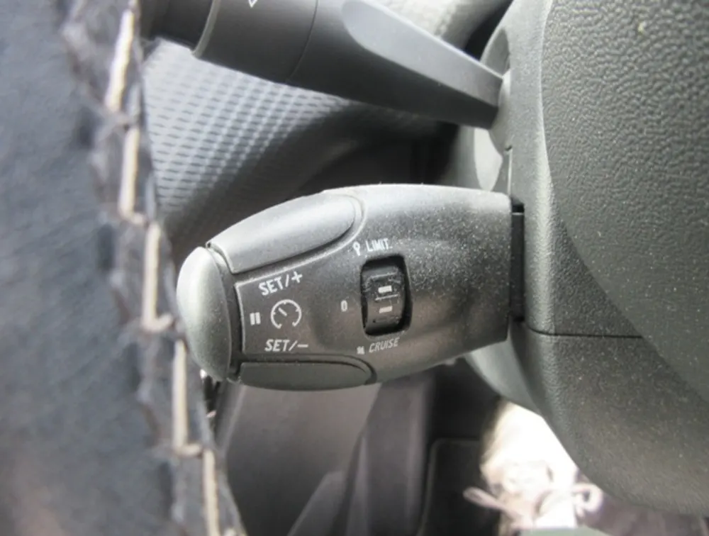 PEUGEOT 208 TECH PACK EDITION - PRG Motors Ltd