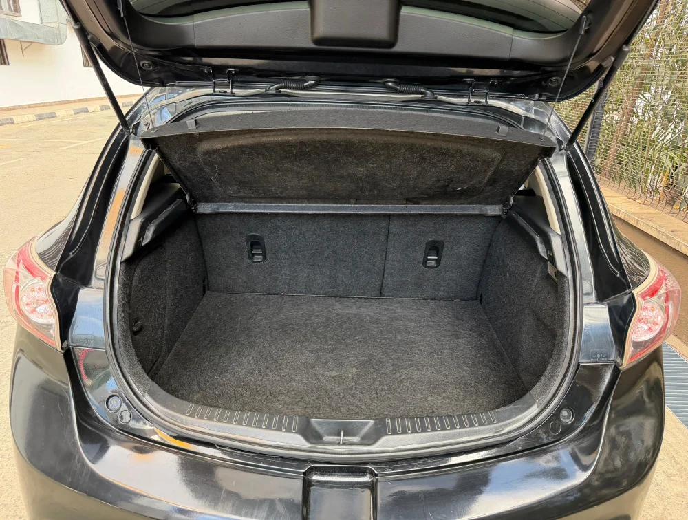 MAZDA AXELA HATCHBACK  - PRG Motors Ltd