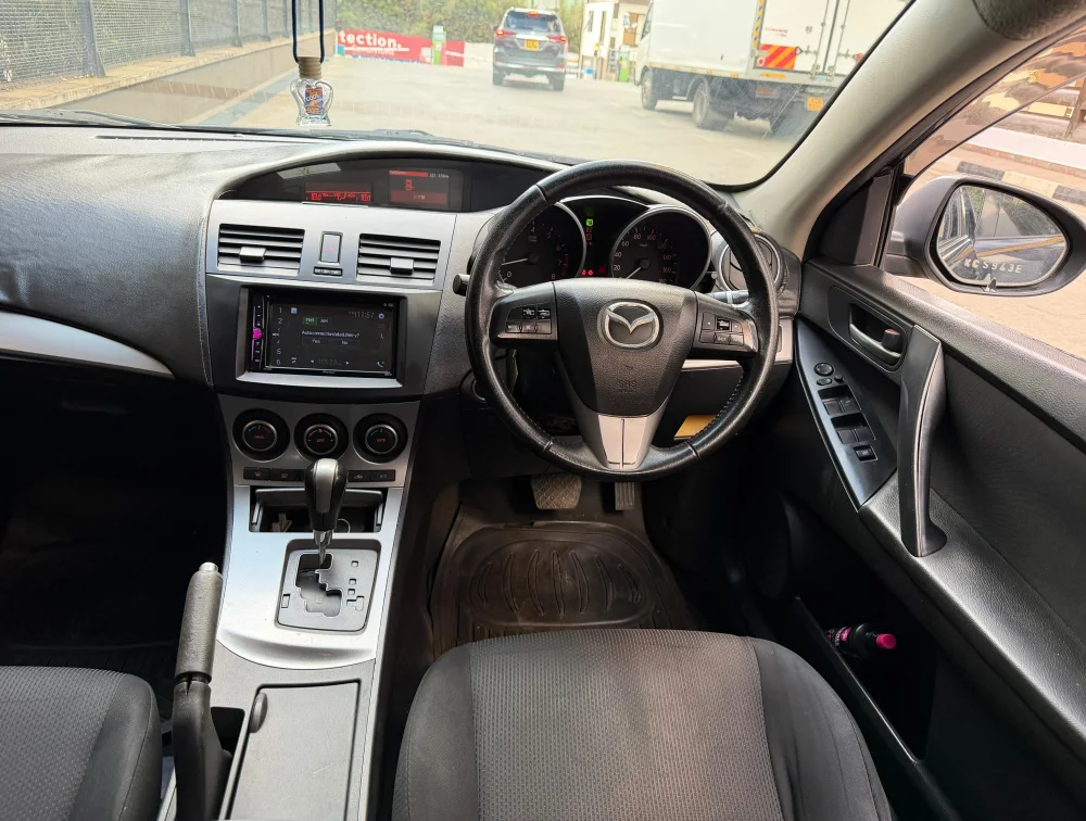 MAZDA AXELA HATCHBACK  - PRG Motors Ltd