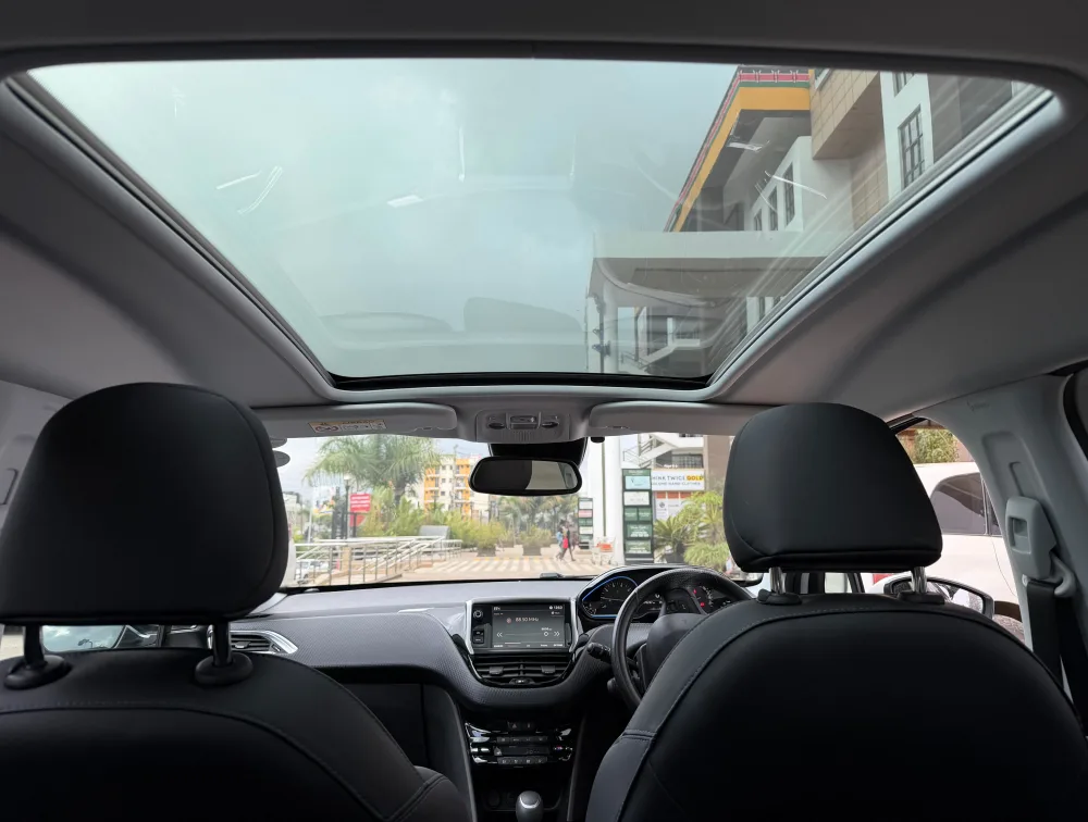 PEUGEOT 2008 CROSSCITY MOONROOF - PRG Motors Ltd