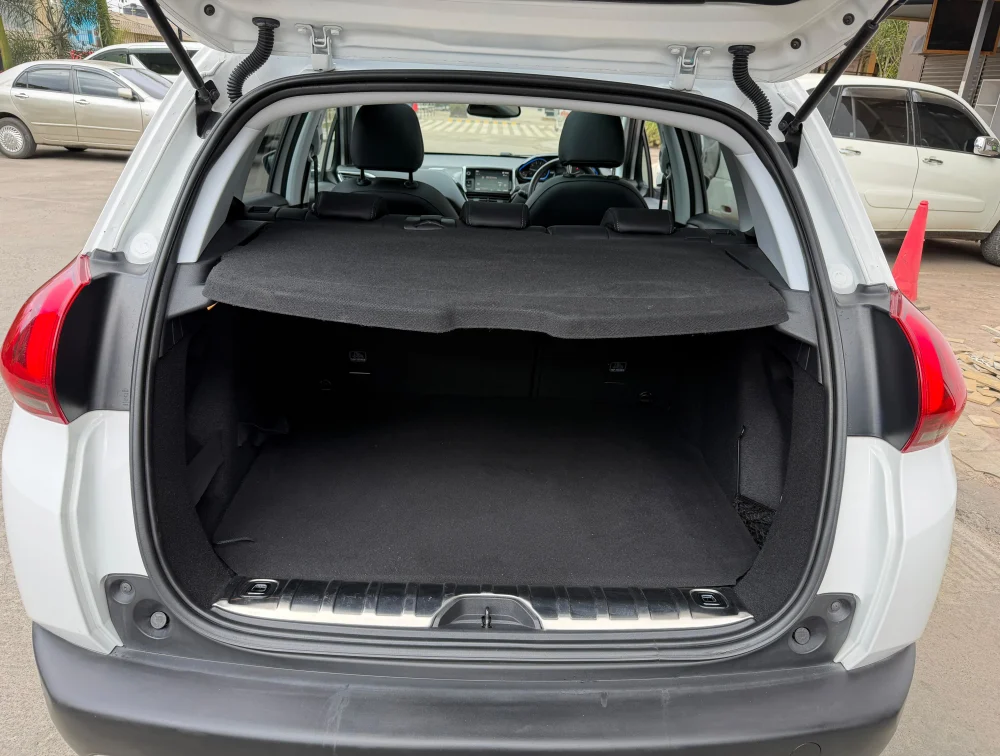 PEUGEOT 2008 CROSSCITY MOONROOF - PRG Motors Ltd