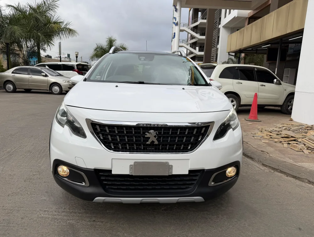 PEUGEOT 2008 CROSSCITY MOONROOF - PRG Motors Ltd
