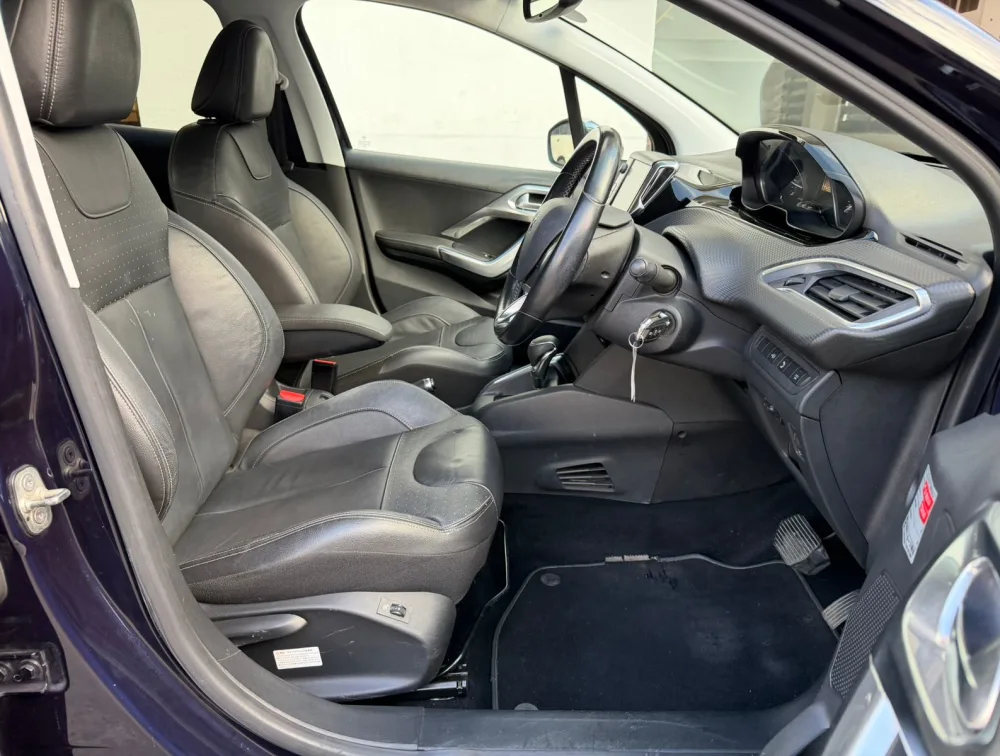 PEUGEOT 208 TECH EDITION LEATHER SEATS - PRG Motors Ltd