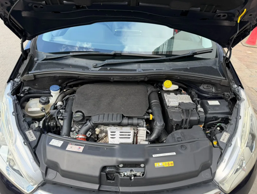 PEUGEOT 208 TECH EDITION LEATHER SEATS - PRG Motors Ltd