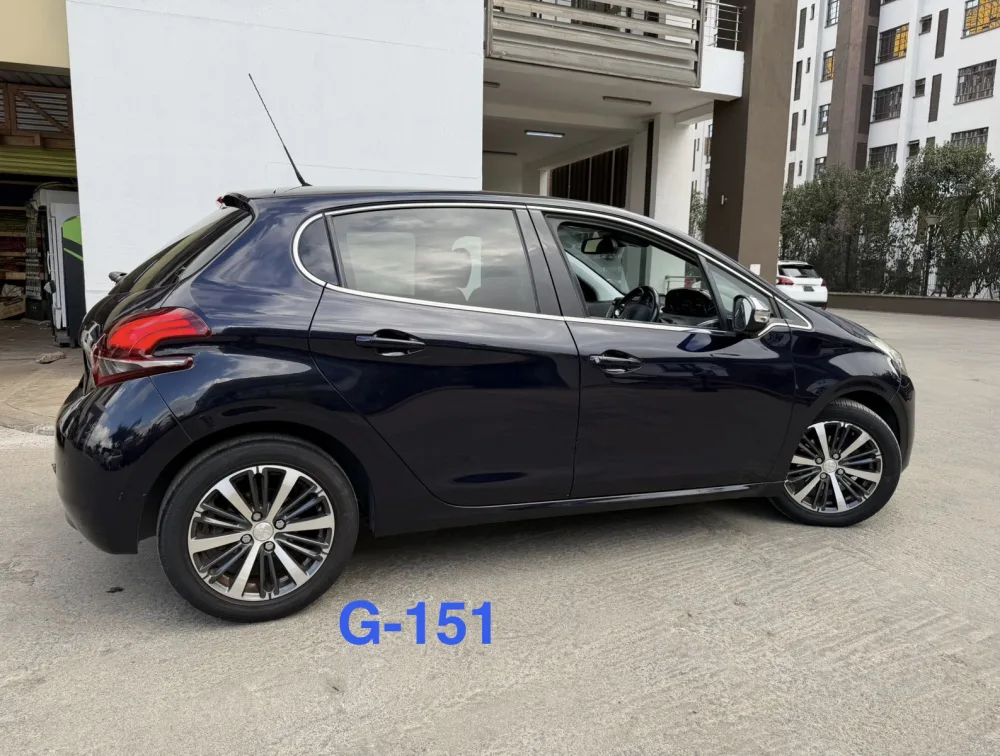 PEUGEOT 208 TECH EDITION LEATHER SEATS - PRG Motors Ltd