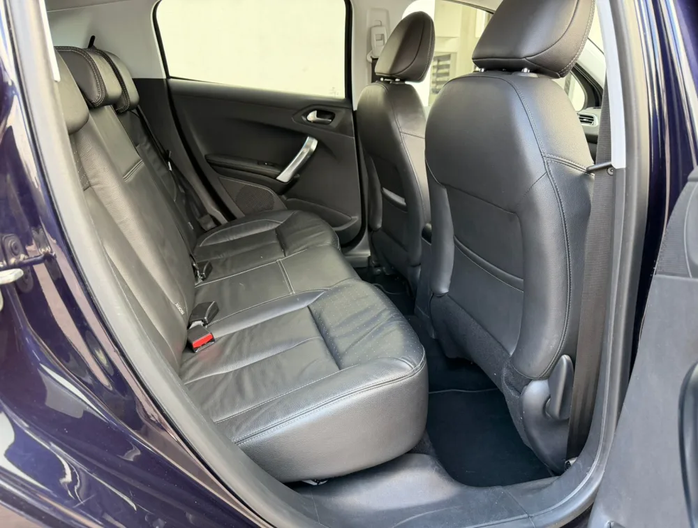 PEUGEOT 208 TECH EDITION LEATHER SEATS - PRG Motors Ltd