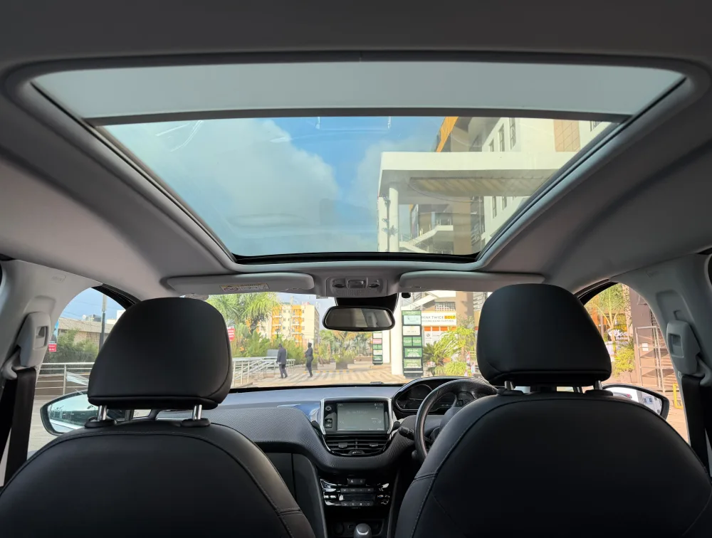 PEUGEOT 2008 CROSSCITY MOONROOF - PRG Motors Ltd