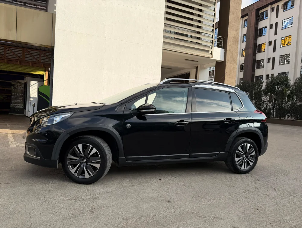 PEUGEOT 2008 CROSSCITY MOONROOF - PRG Motors Ltd