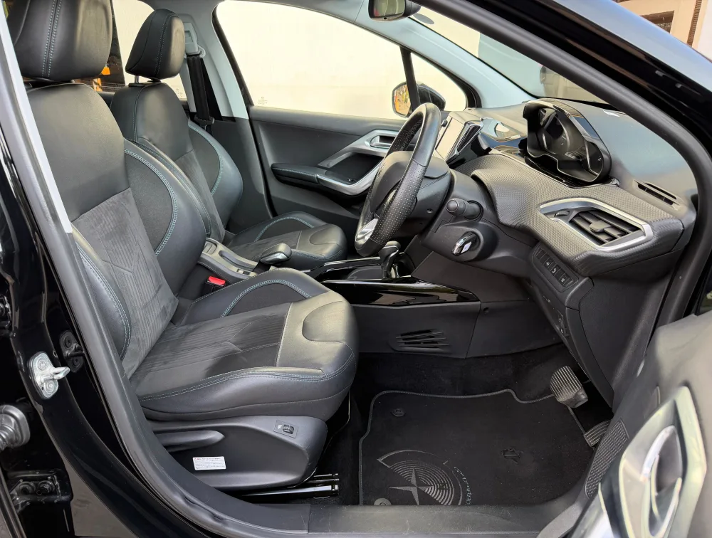 PEUGEOT 2008 CROSSCITY MOONROOF - PRG Motors Ltd