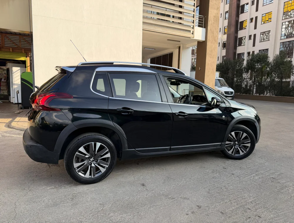 PEUGEOT 2008 CROSSCITY MOONROOF - PRG Motors Ltd