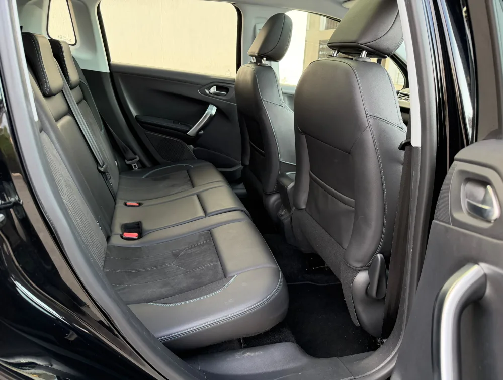 PEUGEOT 2008 CROSSCITY MOONROOF - PRG Motors Ltd