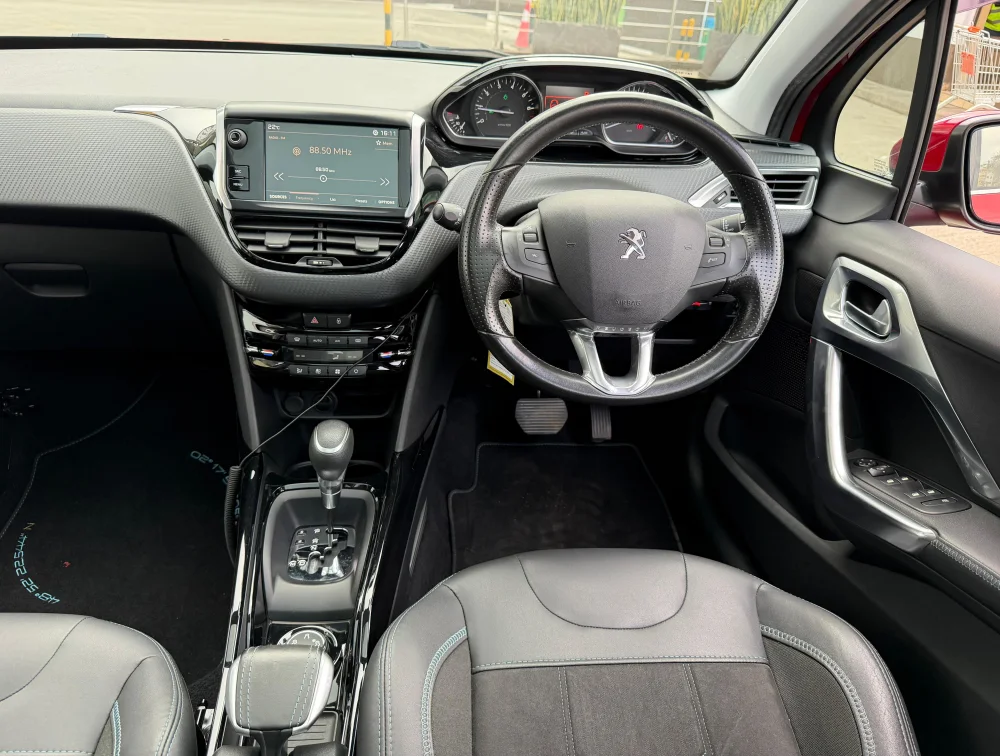 PEUGEOT 2008 CROSSCITY MOONROOF - PRG Motors Ltd