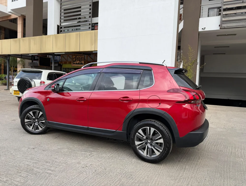 PEUGEOT 2008 CROSSCITY MOONROOF - PRG Motors Ltd
