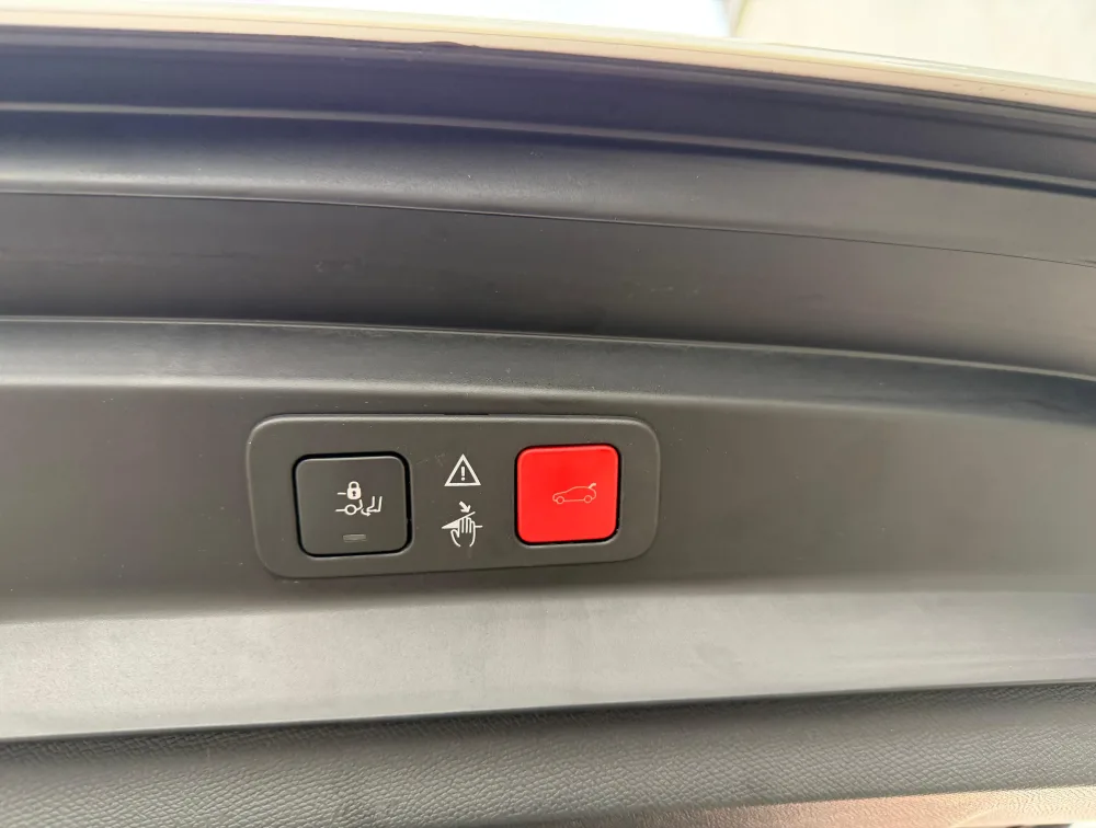 PEUGEOT 5008 ALLURE SUNROOF - PRG Motors Ltd