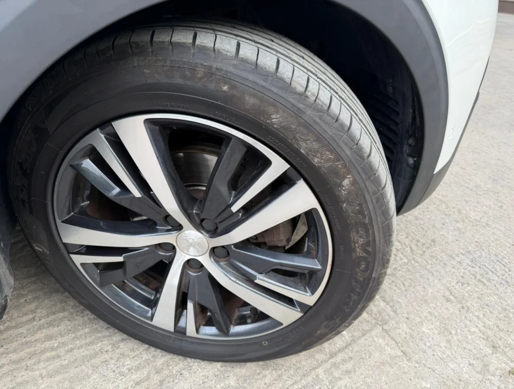 PEUGEOT 5008 ALLURE SUNROOF - PRG Motors Ltd