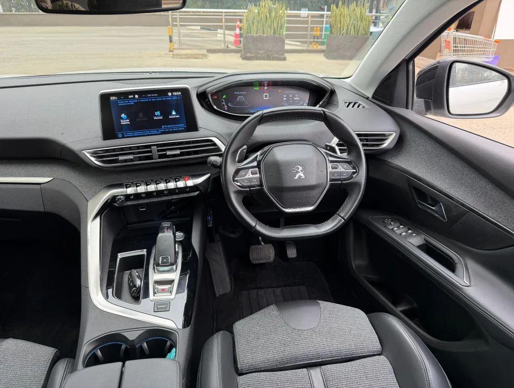 PEUGEOT 5008 ALLURE SUNROOF - PRG Motors Ltd