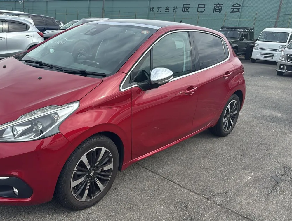 PEUGEOT 208 ALLURE MOONROOF - PRG Motors Ltd
