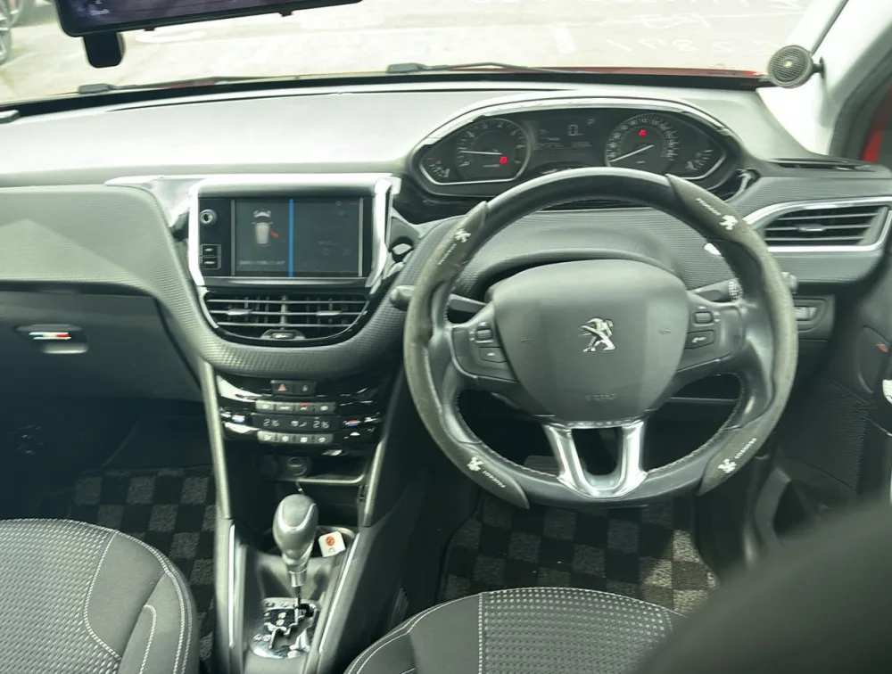 PEUGEOT 208 ALLURE MOONROOF - PRG Motors Ltd