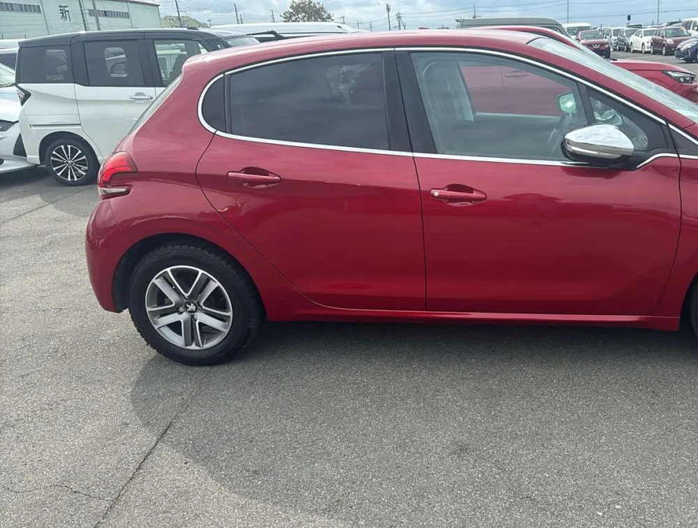 PEUGEOT 208 ALLURE - PRG Motors Ltd