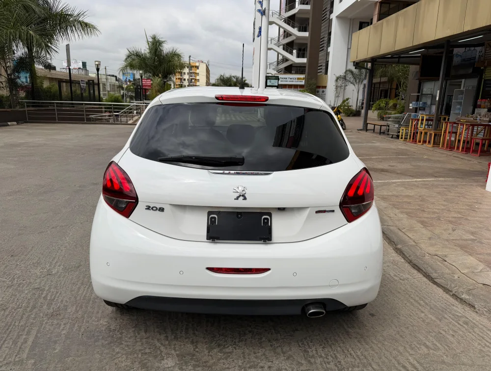 PEUGEOT 208 GTLINE - PRG Motors Ltd