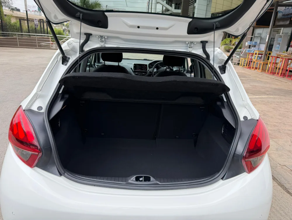 PEUGEOT 208 GTLINE - PRG Motors Ltd