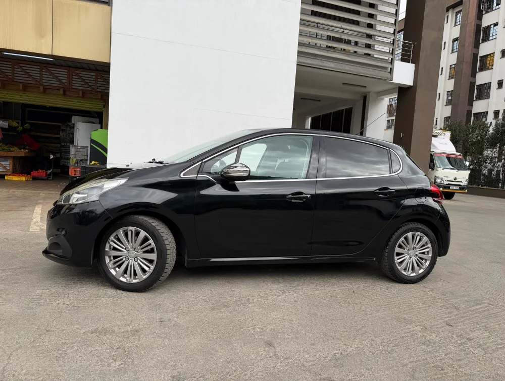 PEUGEOT 208 ALLURE - PRG Motors Ltd