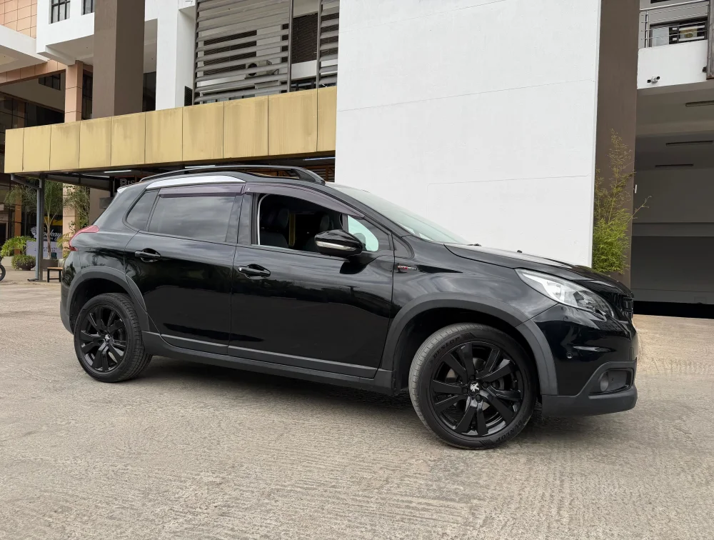 PEUGEOT 2008 GTLINE