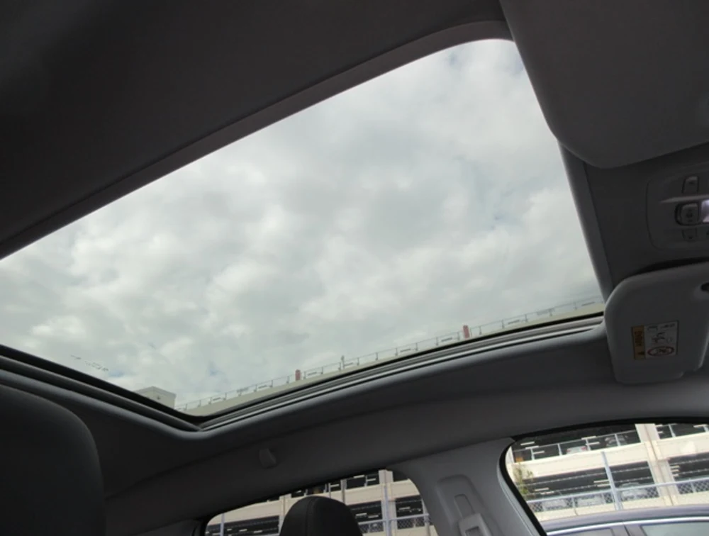 PEUGEOT 2008 GTLINE MOONROOF - PRG Motors Ltd