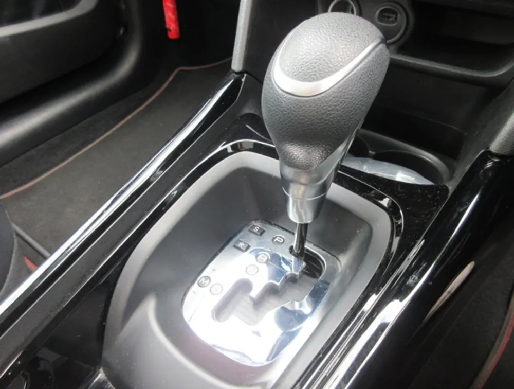 PEUGEOT 2008 GTLINE MOONROOF - PRG Motors Ltd