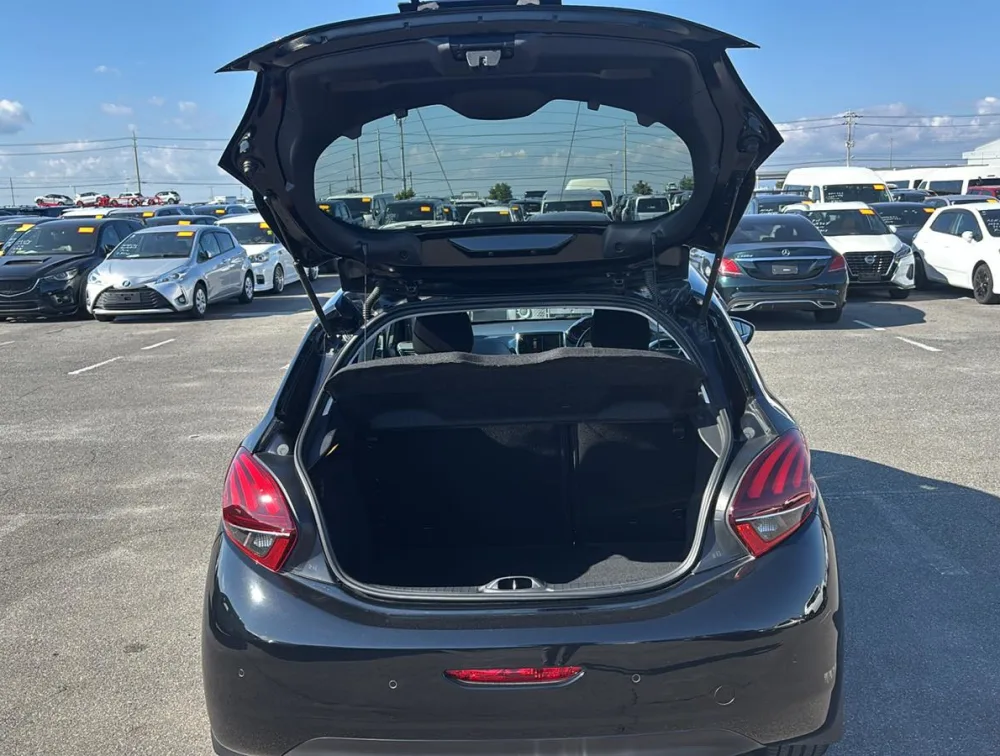 PEUGEOT 208 ALLURE - PRG Motors Ltd