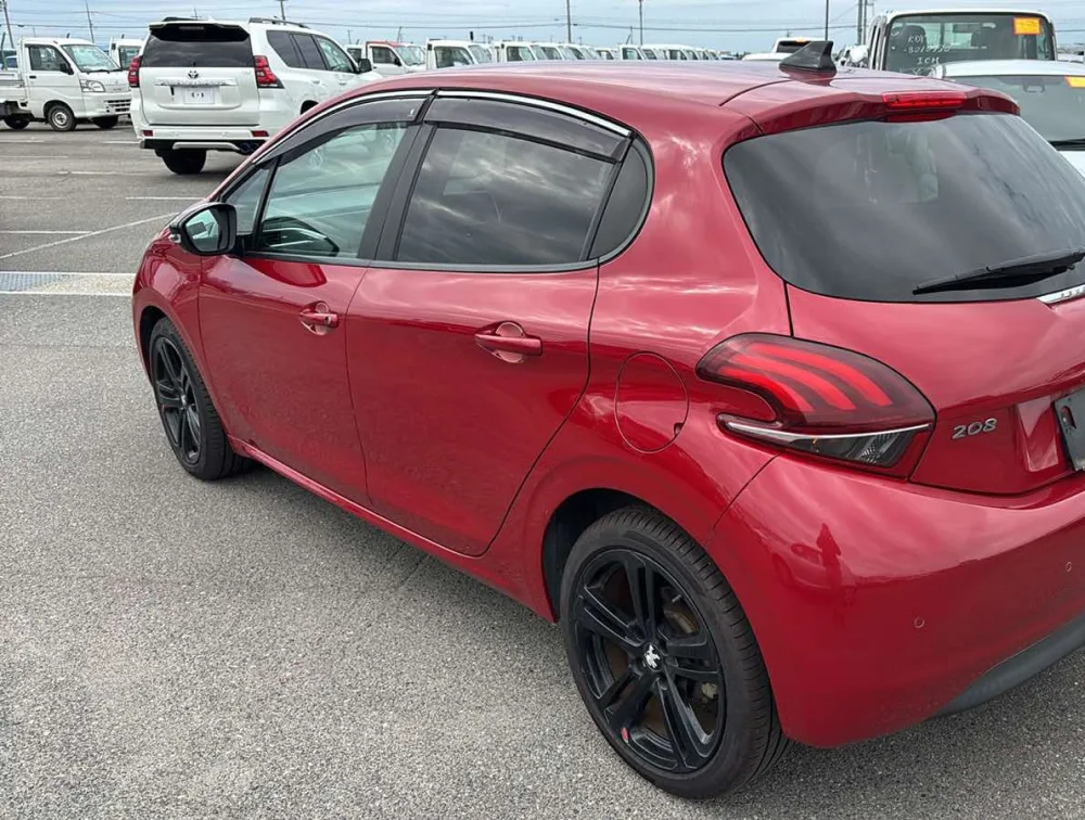 PEUGEOT 208 GTLINE - PRG Motors Ltd