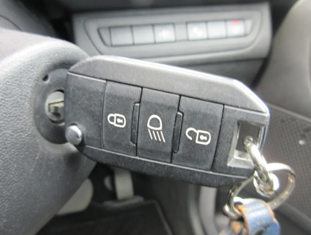 PEUGEOT 208 ALLURE FUN EDITION - PRG Motors Ltd