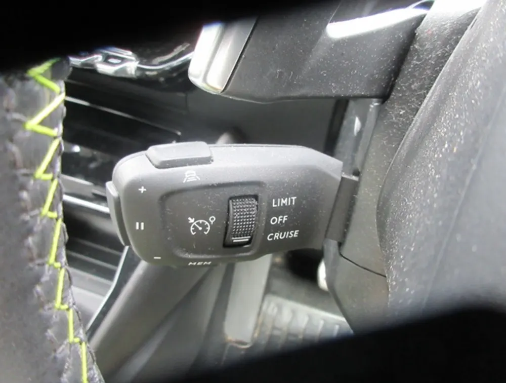 PEUGEOT 208 GTLINE NEWSHAPE - PRG Motors Ltd