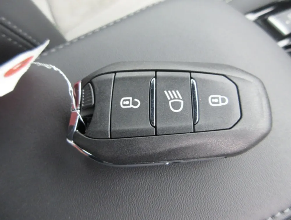 PEUGEOT 208 GTLINE MOONROOF NEWSHAPE - PRG Motors Ltd