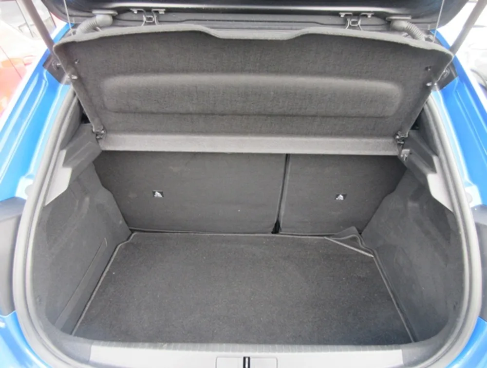 PEUGEOT 208 GTLINE MOONROOF NEWSHAPE - PRG Motors Ltd