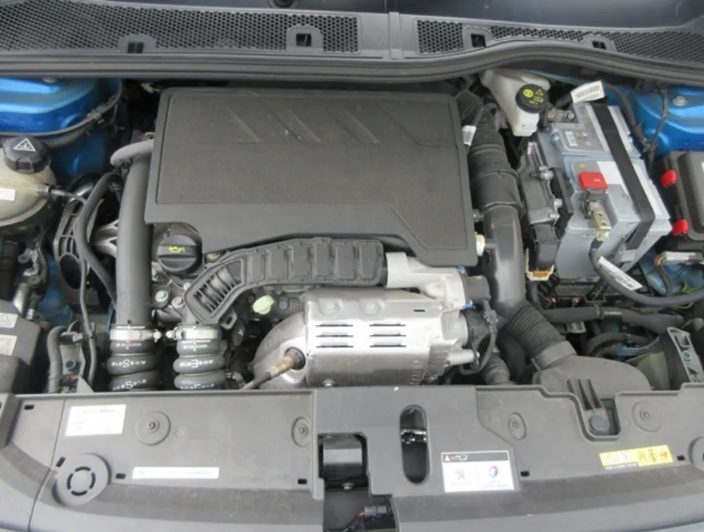 PEUGEOT 208 GTLINE MOONROOF NEWSHAPE - PRG Motors Ltd