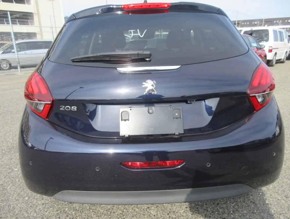 PEUGEOT 208 ALLURE FUN EDITION MOONROOF - PRG Motors Ltd