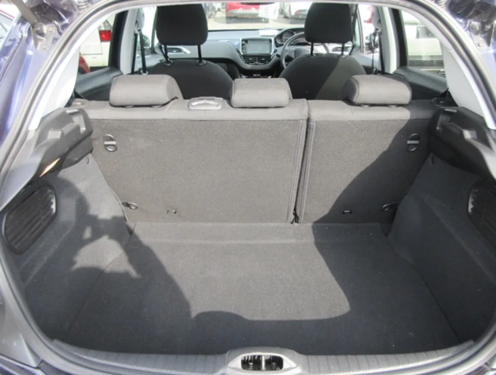 PEUGEOT 208 ALLURE FUN EDITION MOONROOF - PRG Motors Ltd