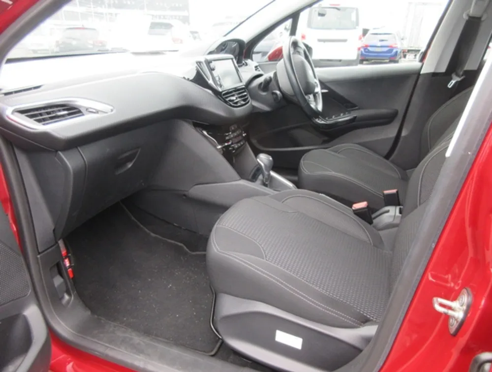 PEUGEOT 208 ALLURE FUN EDITION MOONROOF - PRG Motors Ltd