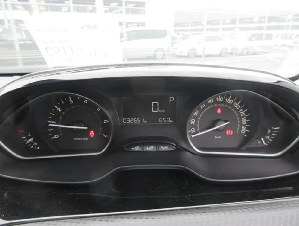 PEUGEOT 208 ALLURE FUN EDITION MOONROOF - PRG Motors Ltd