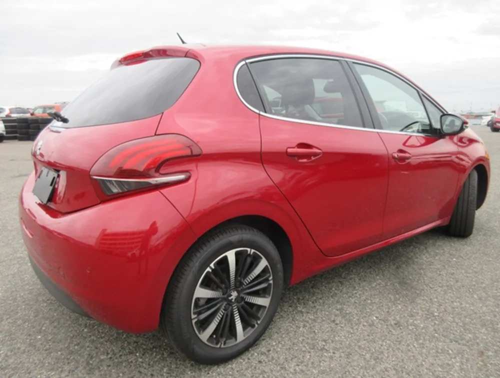 PEUGEOT 208 ALLURE FUN EDITION MOONROOF - PRG Motors Ltd