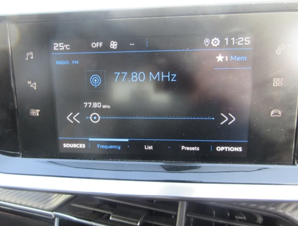 PEUGEOT 208 GTLINE MOONROOF NEWSHAPE - PRG Motors Ltd