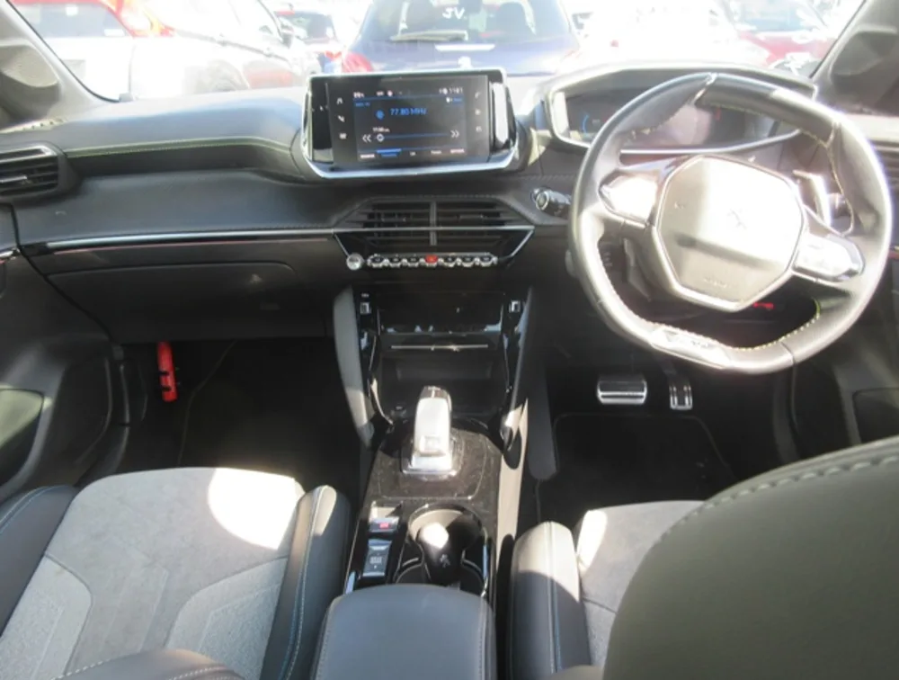 PEUGEOT 208 GTLINE MOONROOF NEWSHAPE - PRG Motors Ltd